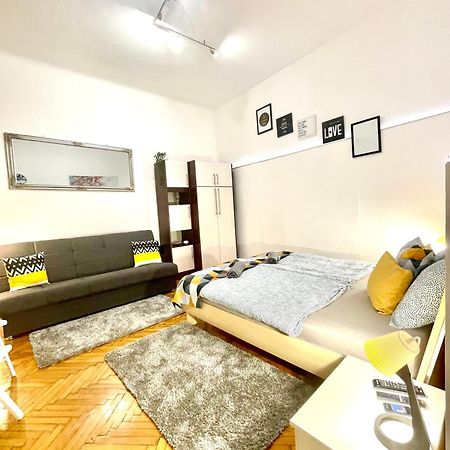 Small Cosy Apartment Near The Famous Westend City Center Будапешт Экстерьер фото