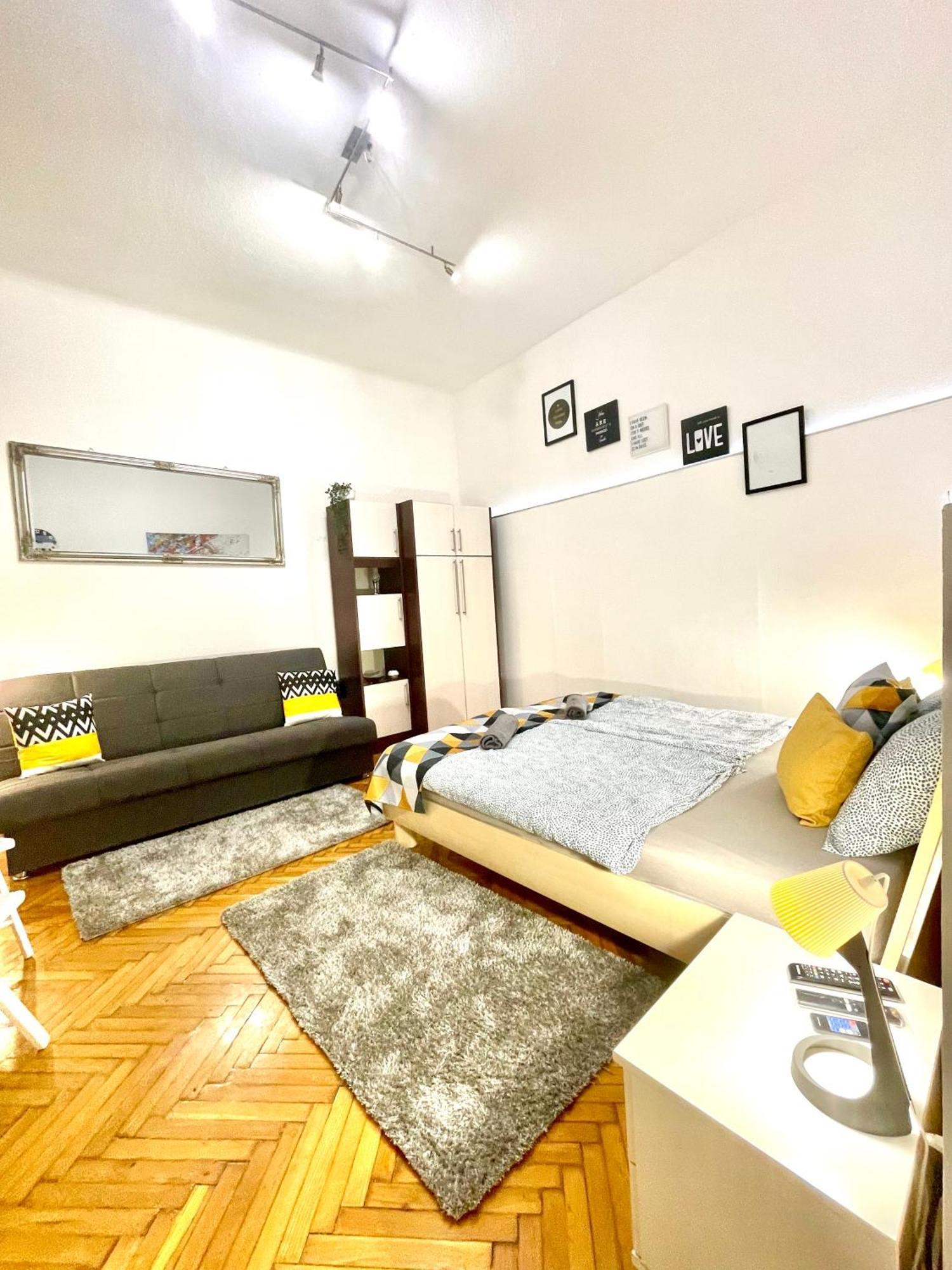 Small Cosy Apartment Near The Famous Westend City Center Будапешт Экстерьер фото